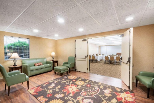 Baymont by Wyndham Knoxville/Cedar Bluff image 18