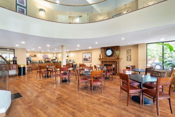 Baymont by Wyndham Knoxville/Cedar Bluff image 21